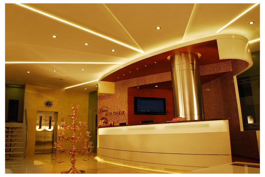 Hotel Sun Park Puducherry Eksteriør billede