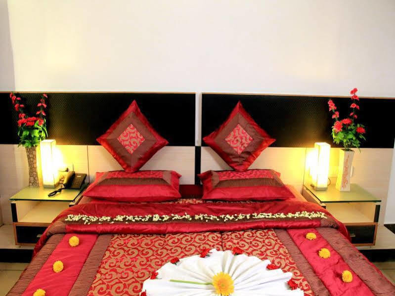 Hotel Sun Park Puducherry Eksteriør billede